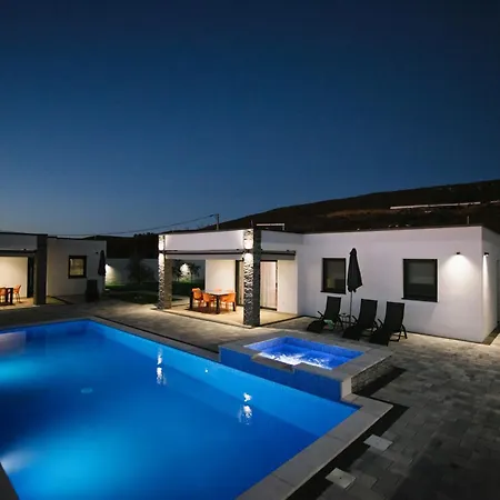 Ferienhaus Luxury Blue Sky