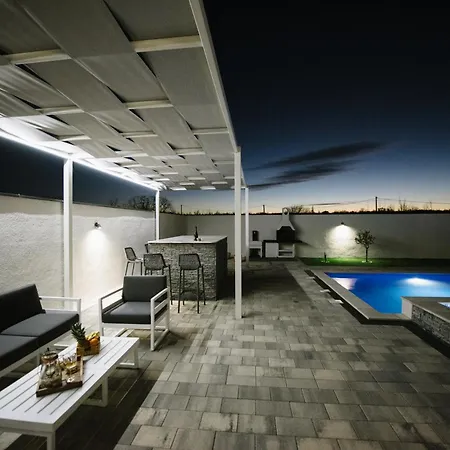 Luxury Blue Sky *