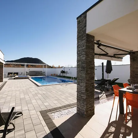 Ferienhaus Luxury Blue Sky
