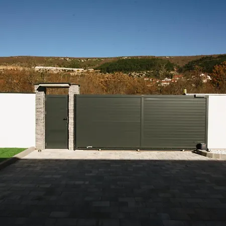 Luxury Blue Sky Ferienhaus